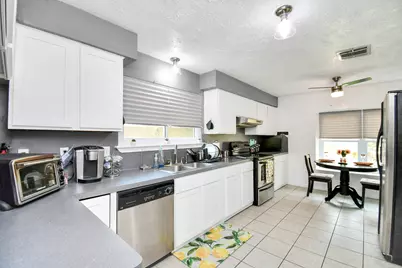 13139 Birch Grove Drive, Houston, TX 77099 - Photo 11