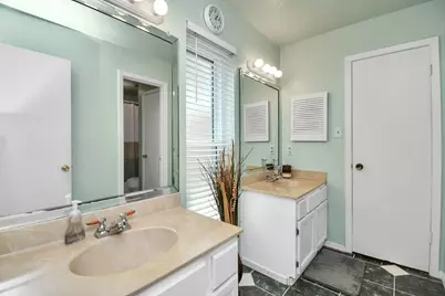 13139 Birch Grove Drive, Houston, TX 77099 - Photo 23