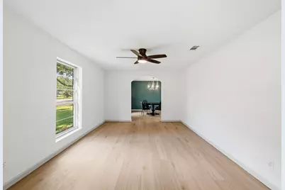 9 Robin Drive, Alvin, TX 77511 - Photo 5