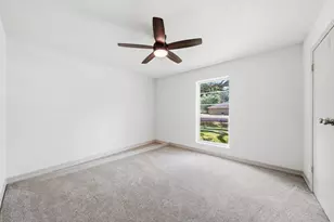 9 Robin Dr, Alvin, TX 77511 - Photo 19