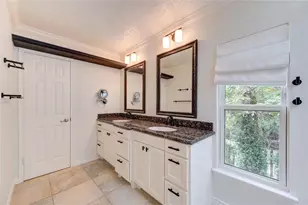 11 Thorn Berry Pl, The Woodlands, TX 77381 - Photo 31