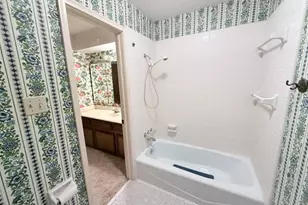 3423 Ledgestone Dr, Houston, TX 77059 - Photo 25