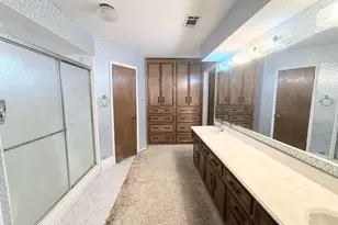 3423 Ledgestone Dr, Houston, TX 77059 - Photo 17