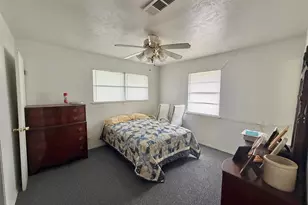 207 N 31st St, Nederland, TX 77627 - Photo 9