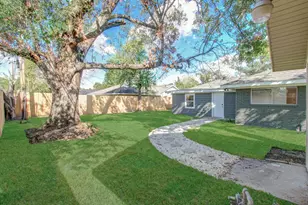 1939 Woodvine Dr, Houston, TX 77055 - Photo 35