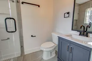 1939 Woodvine Dr, Houston, TX 77055 - Photo 17