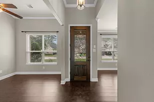 2034 Que Manor Dr, Houston, TX 77090 - Photo 19