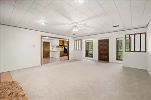 130 Elm St, Flatonia, TX 78941 - Photo 3