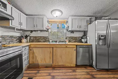 149 E Austin Avenue, Onalaska, TX 77360 - Photo 9