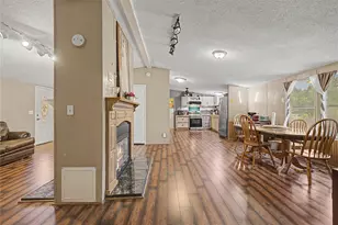 149 E Austin Ave, Onalaska, TX 77360 - Photo 5