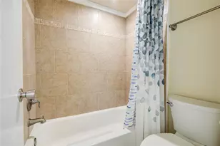 2100 Tanglewilde St, Houston, TX 77063 - Photo 17