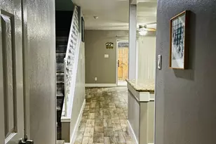 7934 Leonora St, Houston, TX 77061 - Photo 9