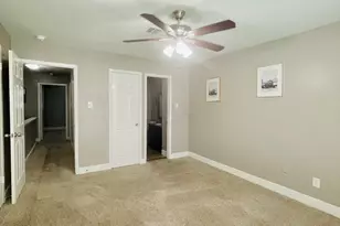 7934 Leonora St, Houston, TX 77061 - Photo 15