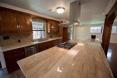 8419 Dover Street, Houston, TX 77061 - Photo 3