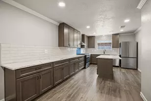 10214 Hedge Way Dr, Houston, TX 77065 - Photo 13