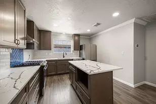 10214 Hedge Way Dr, Houston, TX 77065 - Photo 13