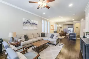 1176 Nelson Falls Ln, Houston, TX 77008 - Photo 5