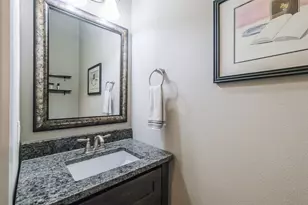 1176 Nelson Falls Ln, Houston, TX 77008 - Photo 11