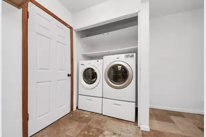 1110 E Brown Lane, Deer Park, TX 77536 - Photo 17