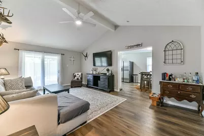 9902 Wren Street, La Porte, TX 77571 - Photo 5