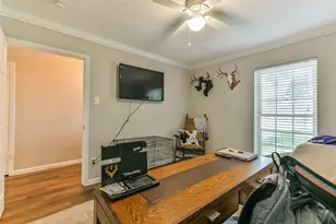 9902 Wren St, La Porte, TX 77571 - Photo 15