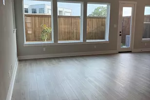 16031 Hayes Pk Dr, Houston, TX 77079 - Photo 5