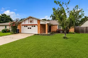 13622 Cherrydown St, Sugar Land, TX 77498 - Photo 5