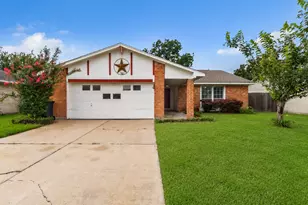 13622 Cherrydown St, Sugar Land, TX 77498 - Photo 3
