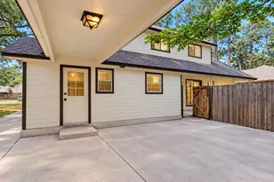 449 Stephen F Austin Dr, Conroe, TX 77302 - Photo 3