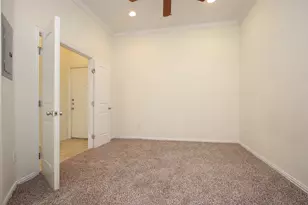 2701 Helena St, Houston, TX 77006 - Photo 7