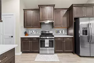 131 Silva Creek Trl, Conroe, TX 77318 - Photo 7