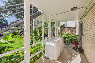 1823 W Main St, Houston, TX 77098 - Photo 23
