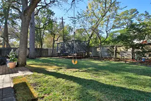 827 St George Ln, Houston, TX 77079 - Photo 45