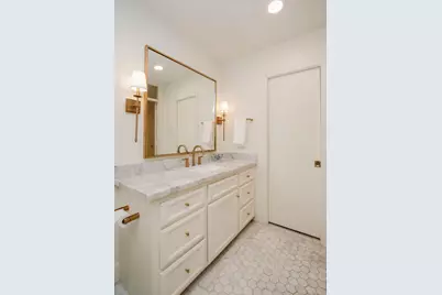 827 Saint George Lane, Houston, TX 77079 - Photo 29