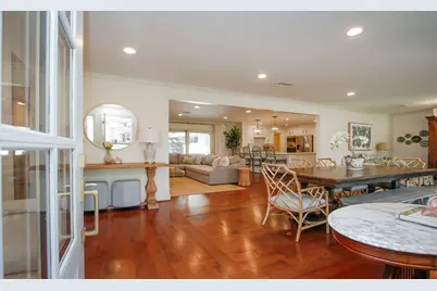 827 Saint George Lane, Houston, TX 77079 - Photo 7