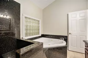 33 Maple Ln, Galveston, TX 77551 - Photo 21