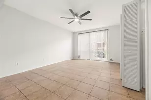 4637 Wild Indigo St, Houston, TX 77027 - Photo 17