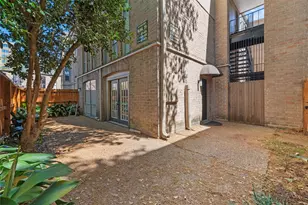 4637 Wild Indigo St, Houston, TX 77027 - Photo 21