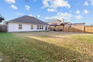 4047 Conifer Dr, Dickinson, TX 77539 - Photo 17