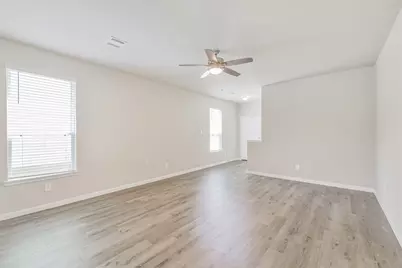 2934 Lawrence Park Court, Conroe, TX 77304 - Photo 5