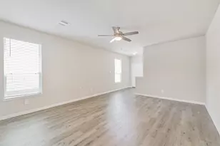 2934 Lawrence Pk Ct, Conroe, TX 77304 - Photo 5