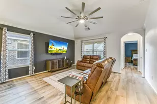2410 Brown Maple Dr, Fresno, TX 77545 - Photo 9