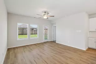 16694 Sterling Clf St, Conroe, TX 77302 - Photo 7