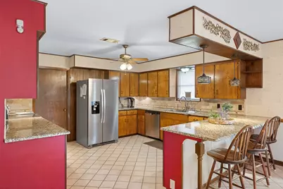 1273 Highway 90A W, Sheridan, TX 77475 - Photo 9