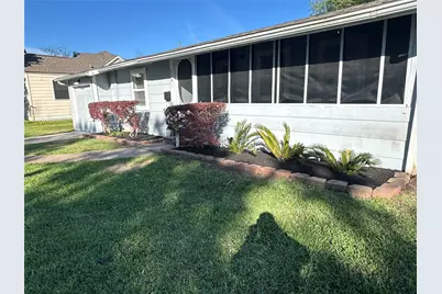 2281 Des Jardines Street, Houston, TX 77023 - Photo 3