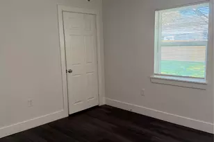 2281 Des Jardines St, Houston, TX 77023 - Photo 15