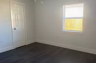 2281 Des Jardines St, Houston, TX 77023 - Photo 19