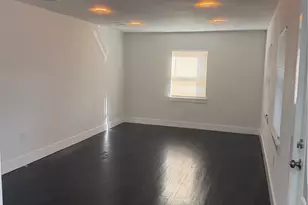 2281 Des Jardines St, Houston, TX 77023 - Photo 7