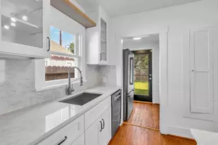 1015 E 14th St, Houston, TX 77009 - Photo 17