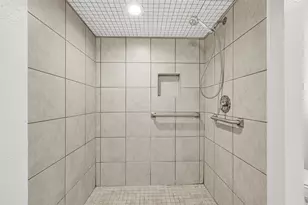 7722 Battlewood Dr, Houston, TX 77040 - Photo 9